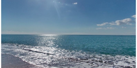 Море в городе Саки Крым